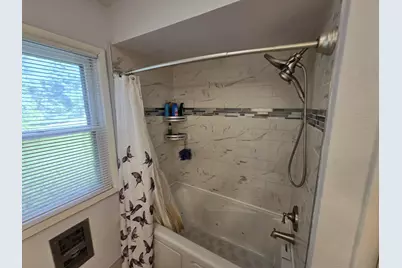 3775 S Sunny View Dr, New Berlin, WI 53151 - Photo 8