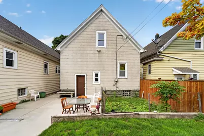 2444 S 34th St, Milwaukee, WI 53215 - Photo 14