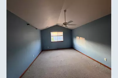 5347 S Hidden Dr, Greenfield, WI 53221 - Photo 18