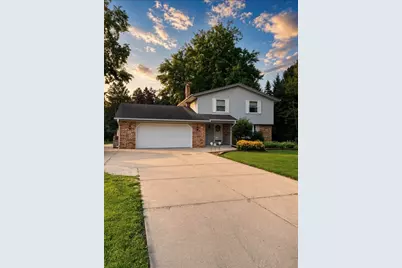 W360N7506  Thomas Dr, Lac La Belle, WI 53066 - Photo 1