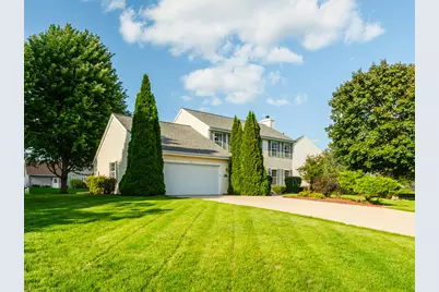 N113W19718  Jamestree Rd, Germantown, WI 53022 - Photo 2