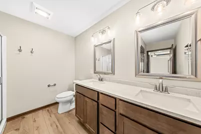 5235  Briarwood Cir #28, Racine, WI 53402 - Photo 16
