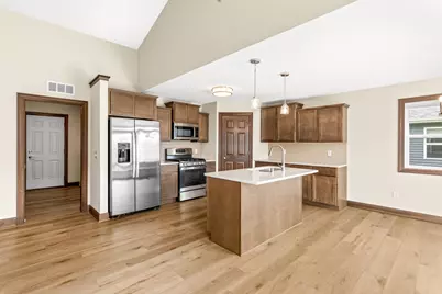 5235  Briarwood Cir #28, Racine, WI 53402 - Photo 4