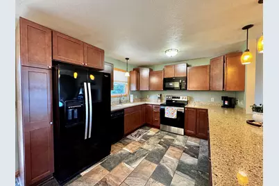 624  Brookstone Way, Watertown, WI 53094 - Photo 8