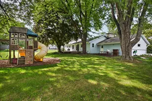 2550 N Springdale Rd, Brookfield, WI 53045 - Photo 38