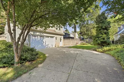 2604 N 89th St, Wauwatosa, WI 53226 - Photo 14