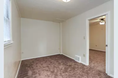 2254 S 75th St, West Allis, WI 53219 - Photo 14
