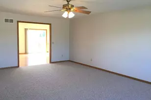 105 Prairie Dr, Walworth, WI 53184 - Photo 14