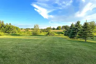 105 Prairie Dr, Walworth, WI 53184 - Photo 6