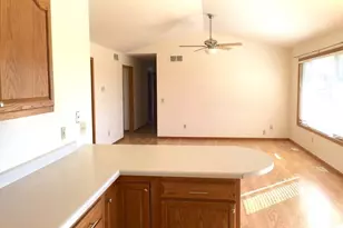 105 Prairie Dr, Walworth, WI 53184 - Photo 10