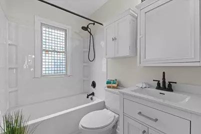 1905  Gilson St, Racine, WI 53403 - Photo 6