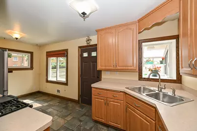 7817 W Mt Vernon Ave, Milwaukee, WI 53213 - Photo 14