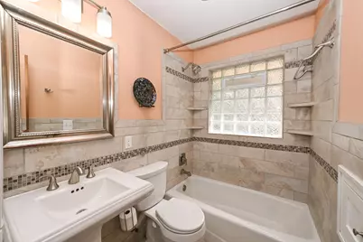7817 W Mt Vernon Ave, Milwaukee, WI 53213 - Photo 18