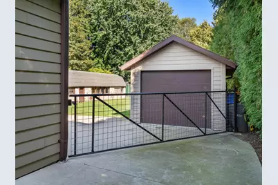 3709 S 15th St, Manitowoc, WI 54220 - Photo 28