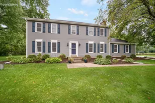 1626 Devonshire Dr, Cedarburg, WI 53012 - Photo 1
