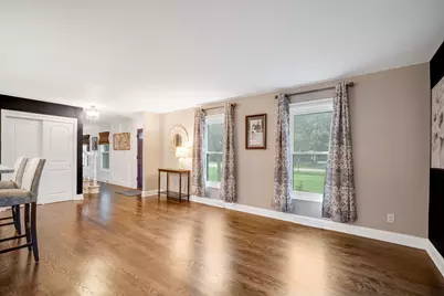 1626  Devonshire Dr, Cedarburg, WI 53012 - Photo 4