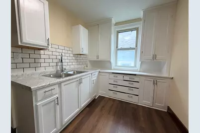 2022 W Keefe Ave #2022A, Milwaukee, WI 53206 - Photo 12