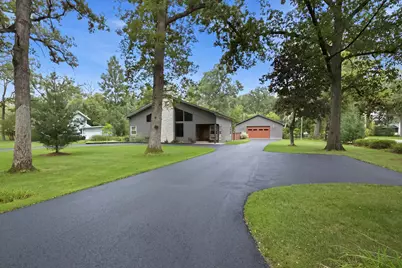 1404  Del Oaks Ln, Delavan, WI 53115 - Photo 52