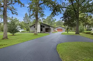 1404 Del Oaks Ln, Delavan, WI 53115 - Photo 52