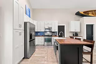 1404 Del Oaks Ln, Delavan, WI 53115 - Photo 12