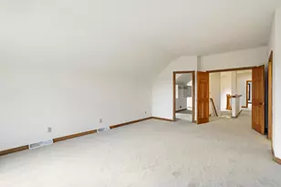 13620 W Eagle Trace, New Berlin, WI 53151 - Photo 16