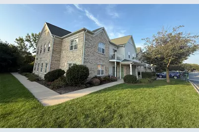 2740  Northview Rd #104, Waukesha, WI 53188 - Photo 4