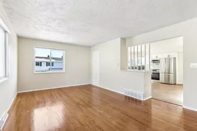 12305 W Diane Dr #12307, Wauwatosa, WI 53226 - Photo 2