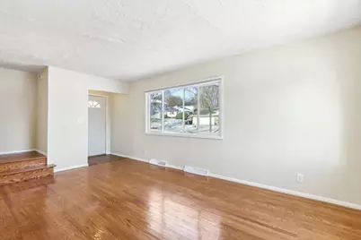 12305 W Diane Dr #12307, Wauwatosa, WI 53226 - Photo 4