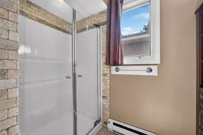 445 W Chestnut St, Burlington, WI 53105 - Photo 10