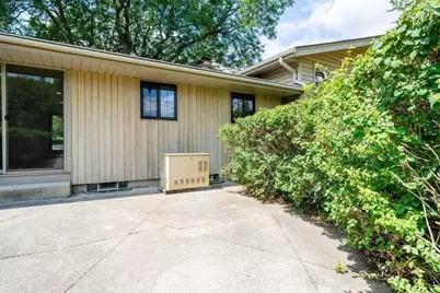 2050  Mt Kisco Dr, Elm Grove, WI 53122 - Photo 48