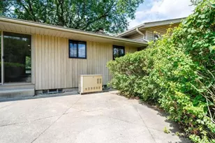 2050 Mt Kisco Dr, Elm Grove, WI 53122 - Photo 48