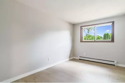 2050  Mt Kisco Dr, Elm Grove, WI 53122 - Photo 26