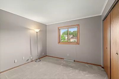 W156N10640  Cobbler Ln, Germantown, WI 53022 - Photo 16