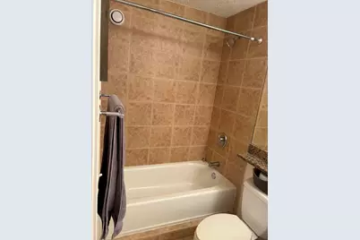 1660 N Prospect Ave #2304, Milwaukee, WI 53202 - Photo 8