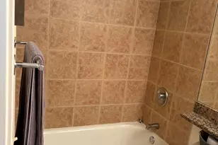 1660 N Prospect Ave, Milwaukee, WI 53202 - Photo 8