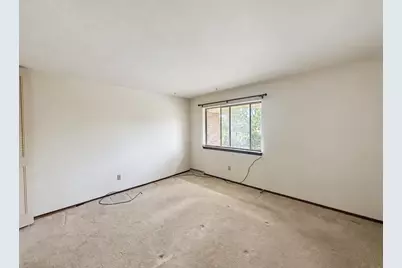 6126 W Port Ave, Milwaukee, WI 53223 - Photo 14