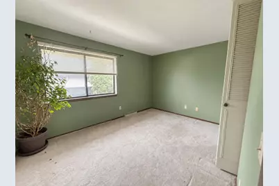 6126 W Port Ave, Milwaukee, WI 53223 - Photo 12