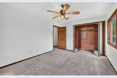 3560 S Oakdale Dr, New Berlin, WI 53151 - Photo 16