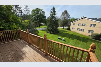 139  Heidel Rd #7, Thiensville, WI 53092 - Photo 4