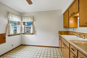 3923 N 78th St, Milwaukee, WI 53222 - Photo 6