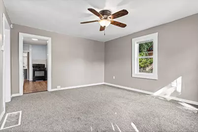 421  Caledonia St, La Crosse, WI 54603 - Photo 2