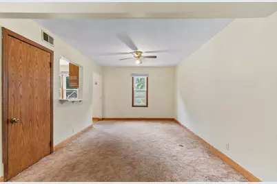 1110 S 123rd St, West Allis, WI 53214 - Photo 12