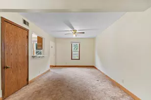 1110 S 123rd St, West Allis, WI 53214 - Photo 12