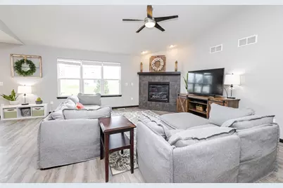 354  Rosewood Ave, Lake Mills, WI 53551 - Photo 16