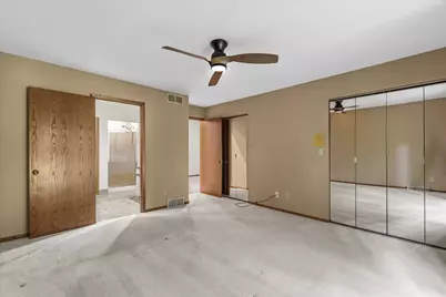 N80W13423  River Park Dr, Menomonee Falls, WI 53051 - Photo 24