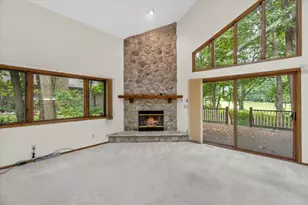 N80W13423 River Park Dr, Menomonee Falls, WI 53051 - Photo 8