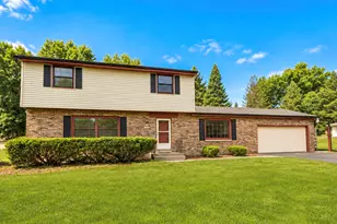 W213N10189 Beech Dr, Germantown, WI 53017 - Photo 1