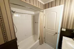 W240N4035 Swan Rd, Pewaukee, WI 53072 - Photo 24