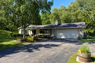 W240N4035 Swan Rd, Pewaukee, WI 53072 - Photo 2