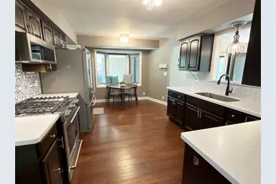 W240N4035  Swan Rd, Pewaukee, WI 53072 - Photo 10